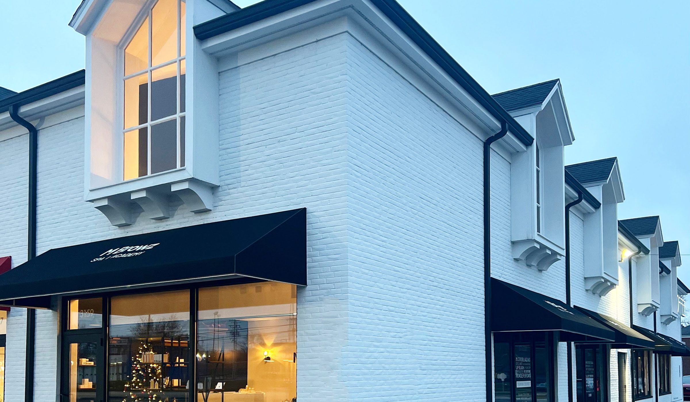 brow and beauty lounge